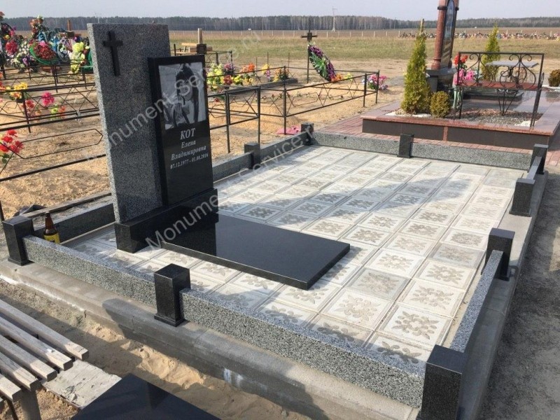Гранитные комплексы на могилу