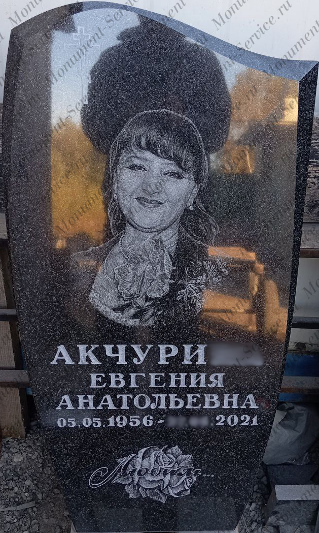 Памятник для женщины на могилу