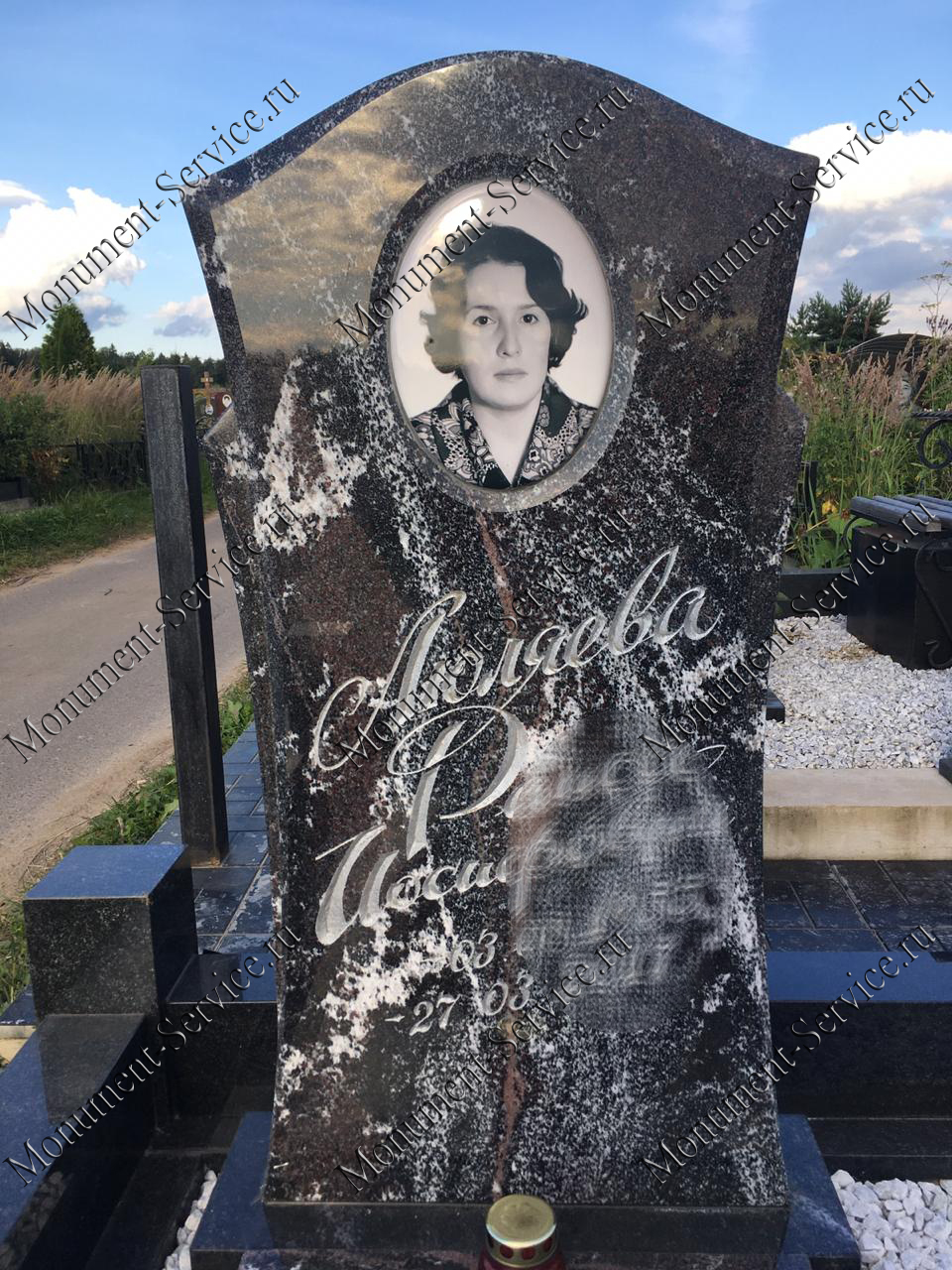 Вертикальные памятники на могилу