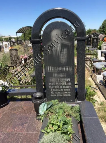 Гранитные памятники арки Гранитные памятники арки
