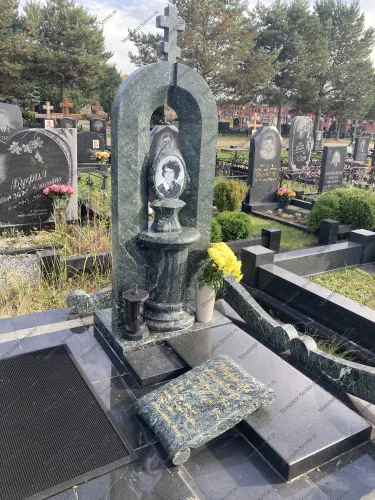 Памятник арка на кладбище Памятник арка на кладбище