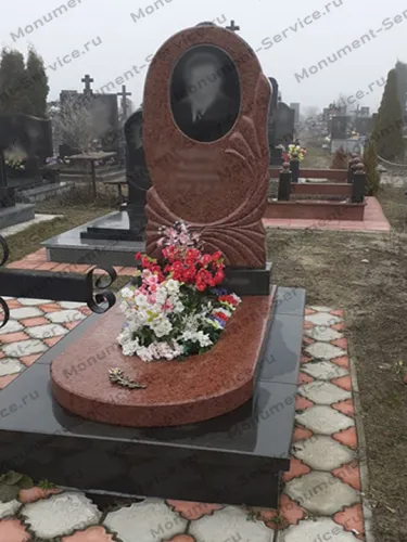 Памятник из красного гранита