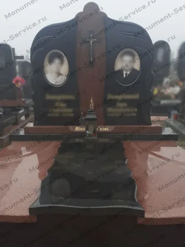 Памятник семейный