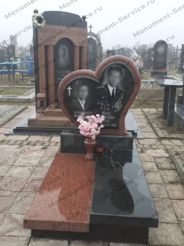 Памятник сердце