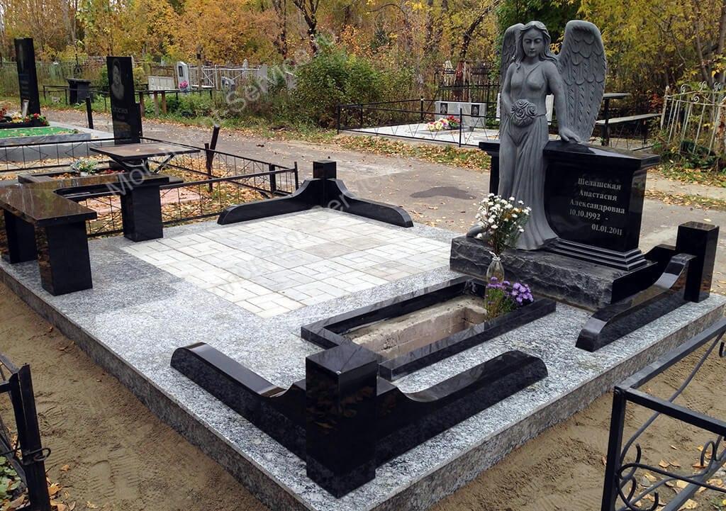 Красивый памятник